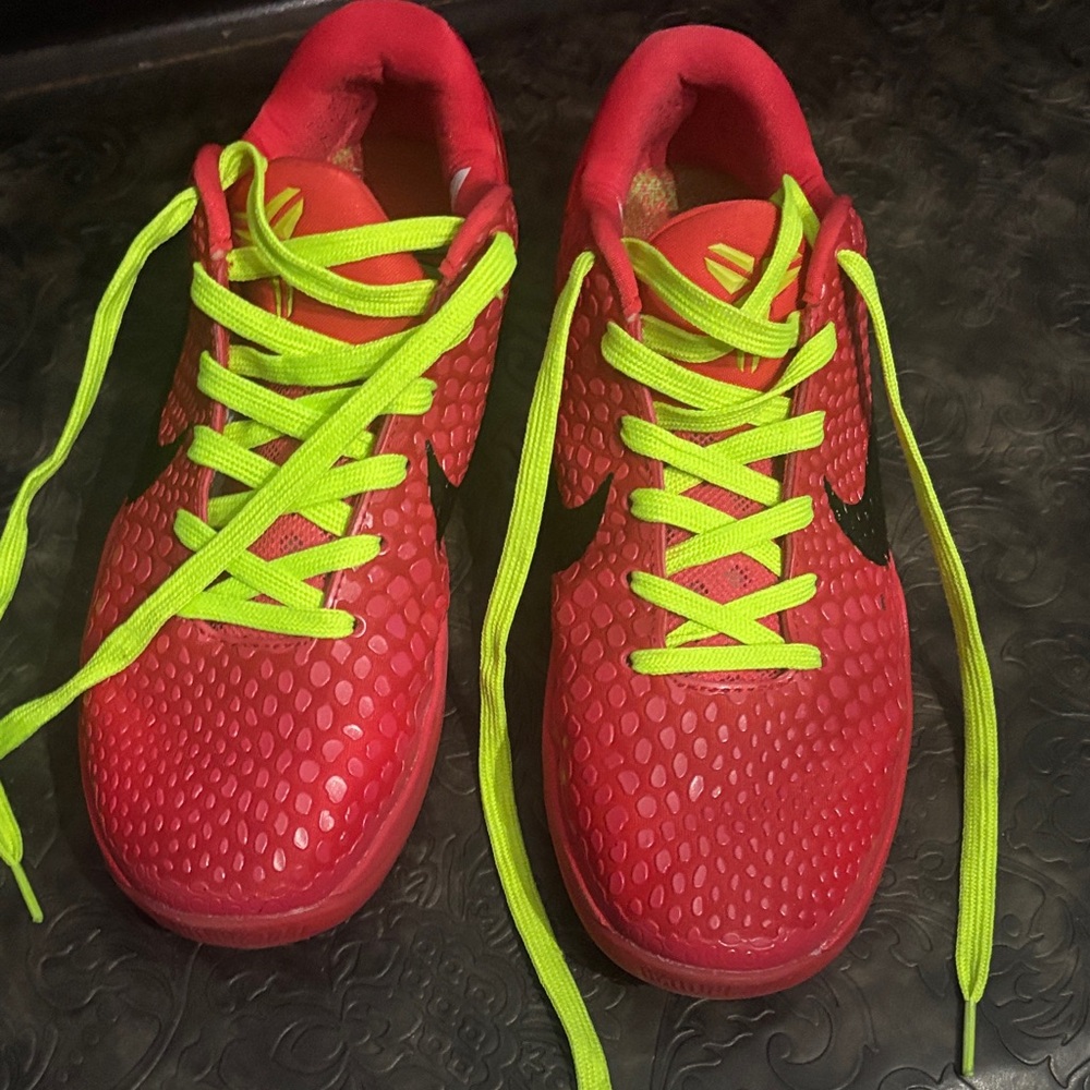 Nike “The grinches”